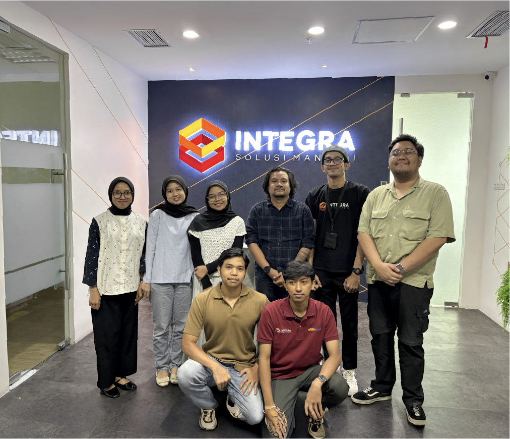 Suasana pelatihan on-the-job training (OJT) SAP MM dan SD dalam Fresh Graduate Development Program Batch 1 di Integra Solusi Mandiri.